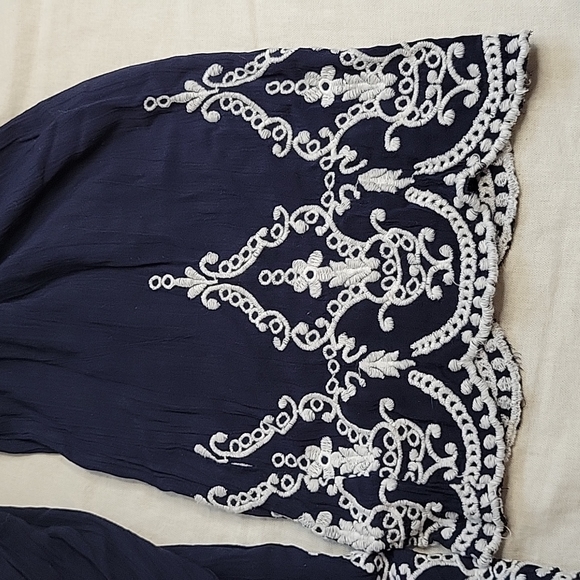 Eyelet hem pants - Picture 5 of 5